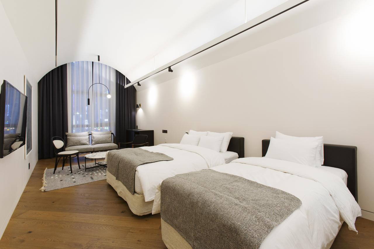 Gwangmyeong Js Boutique Hotel Экстерьер фото